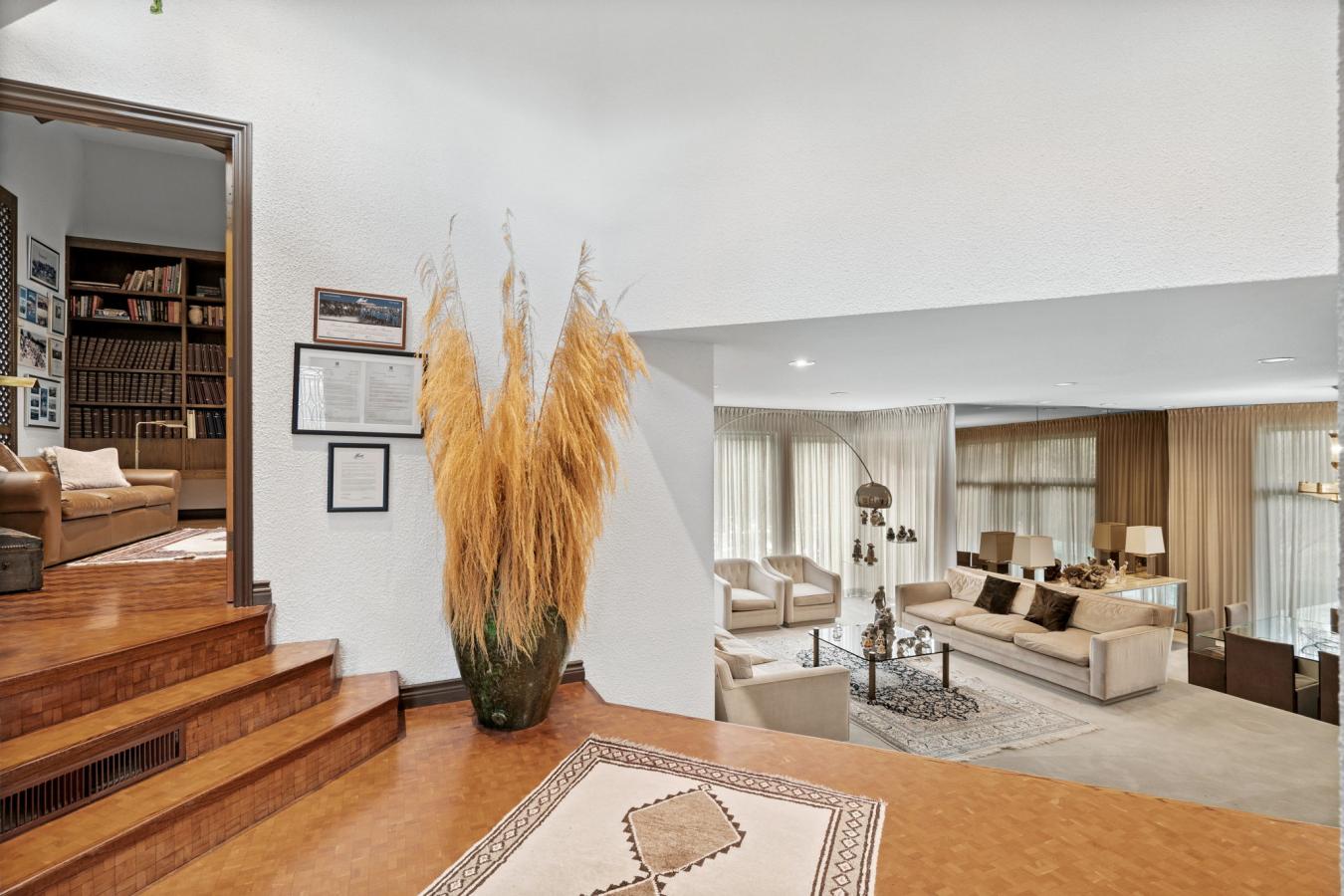 Markham, ON, L3T 2T9, Canada, 5 Bedrooms Bedrooms, ,5 BathroomsBathrooms,Residential,For Sale,1701173