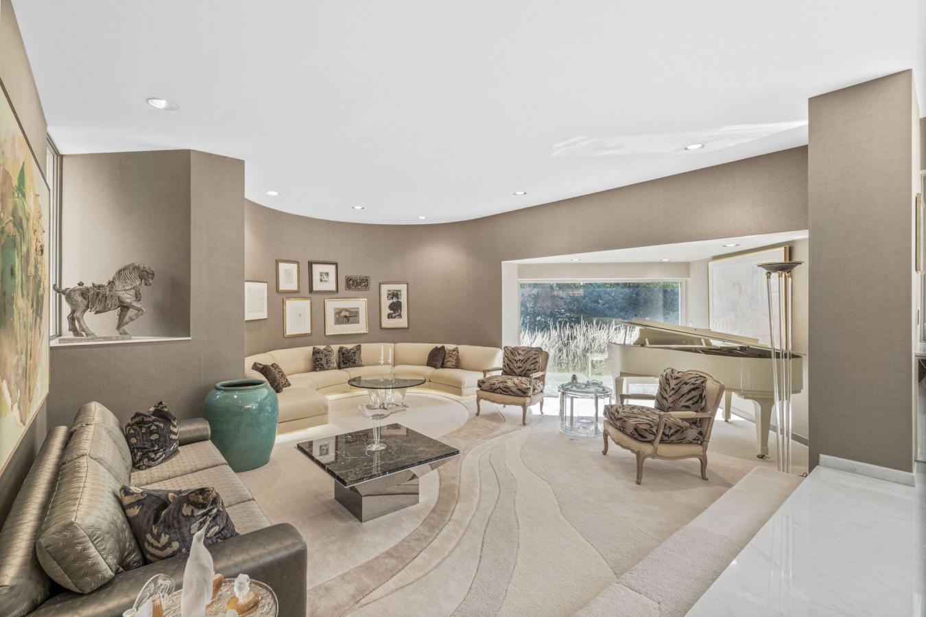 Toronto, ON, M3B 1T2, Canada, 5 Bedrooms Bedrooms, ,6 BathroomsBathrooms,Residential,For Sale,1701172