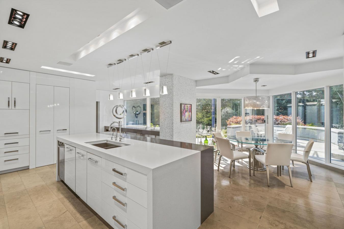 Toronto, ON, M3B 1T2, Canada, 5 Bedrooms Bedrooms, ,6 BathroomsBathrooms,Residential,For Sale,1701172