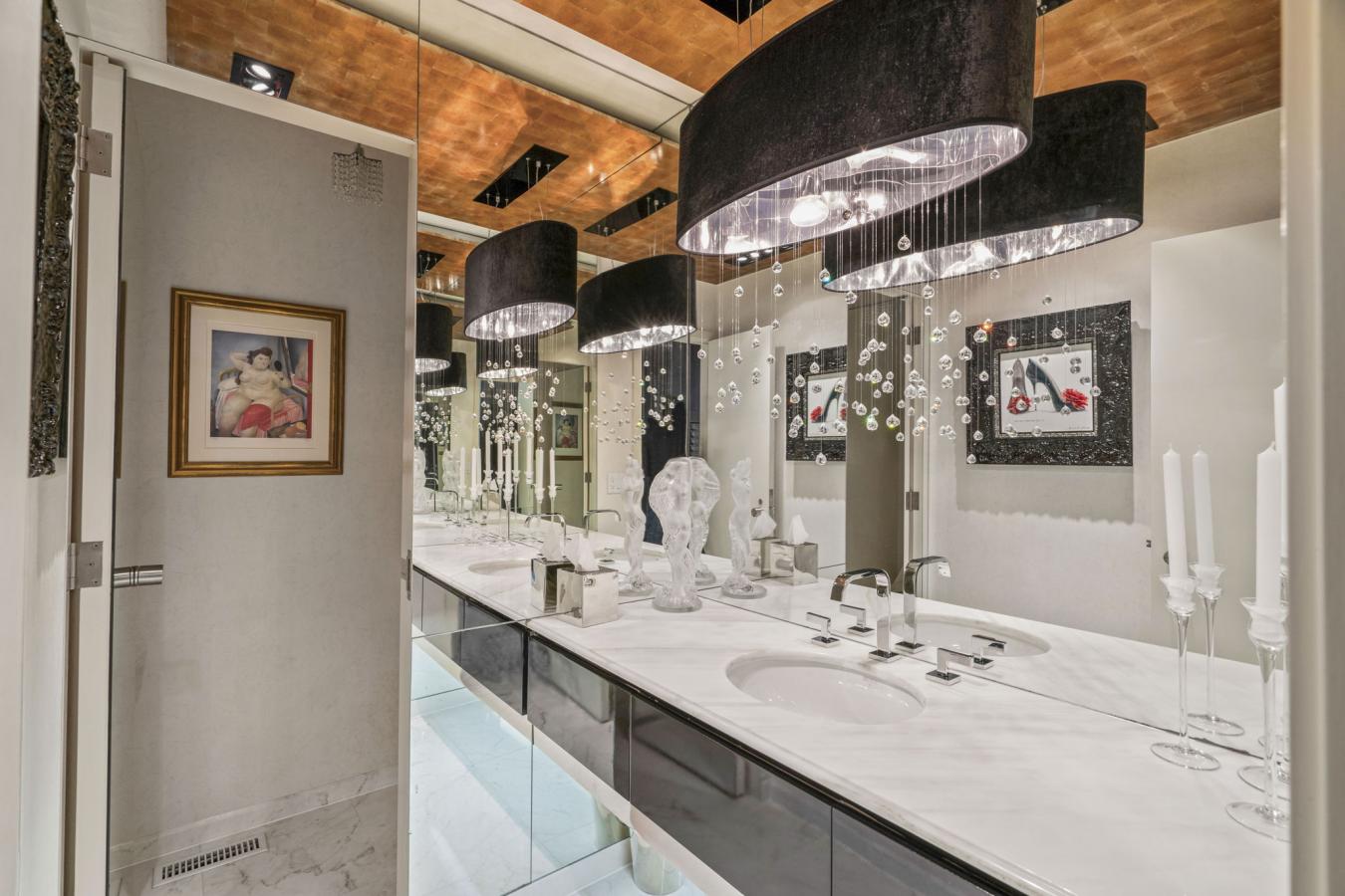 Toronto, ON, M3B 1T2, Canada, 5 Bedrooms Bedrooms, ,6 BathroomsBathrooms,Residential,For Sale,1701172