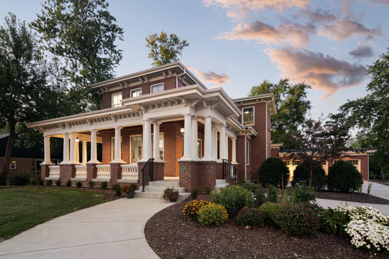 Arlington Heights, IL, 60005, United States, 5 Bedrooms Bedrooms, ,4 BathroomsBathrooms,Residential,For Sale,1701151