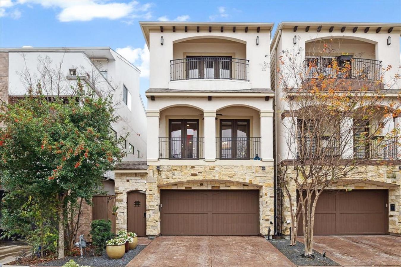 Houston, TX, 77019, United States, 3 Bedrooms Bedrooms, ,3 BathroomsBathrooms,Residential,For Sale,1701144