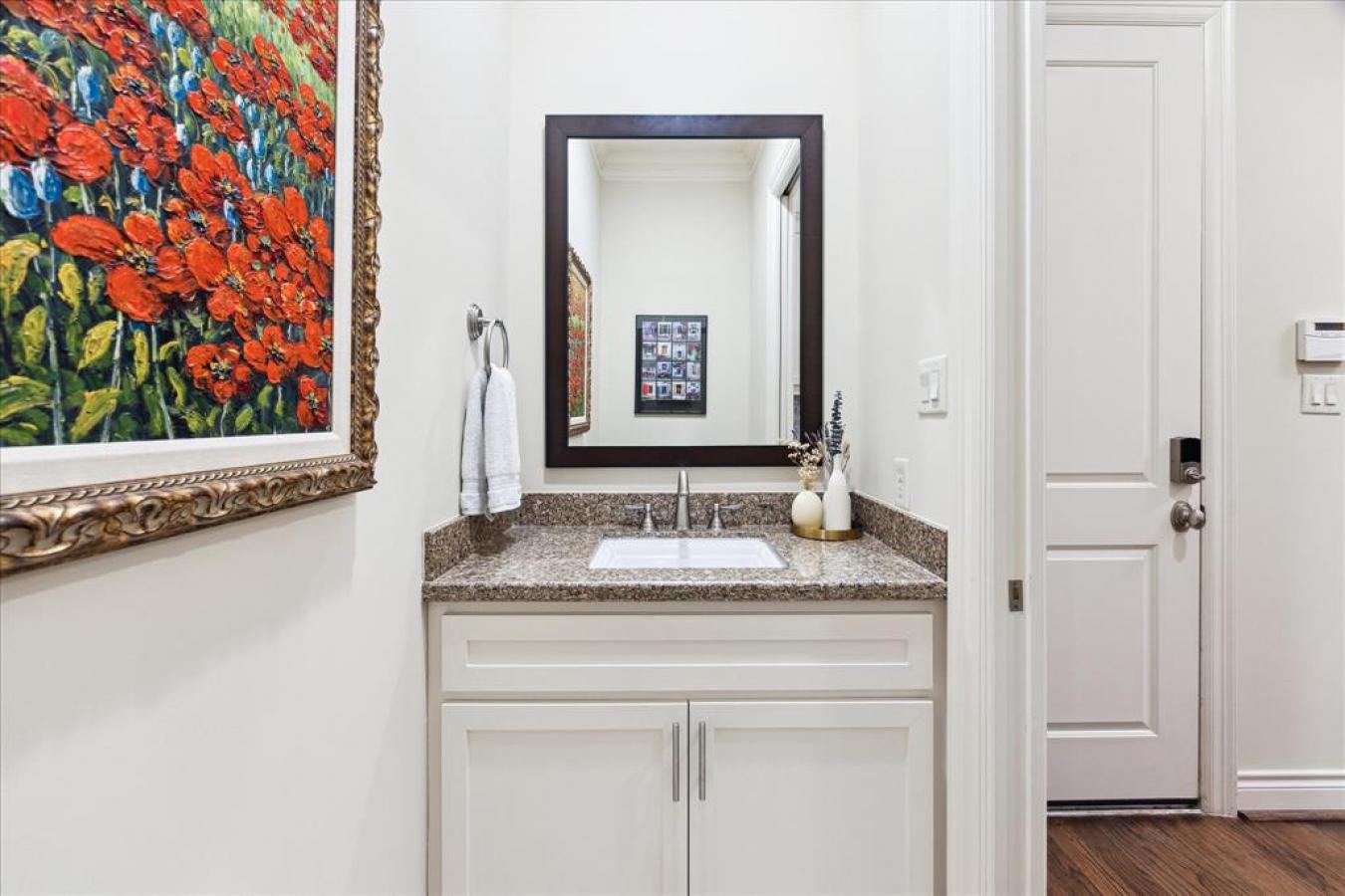 Houston, TX, 77019, United States, 3 Bedrooms Bedrooms, ,3 BathroomsBathrooms,Residential,For Sale,1701144