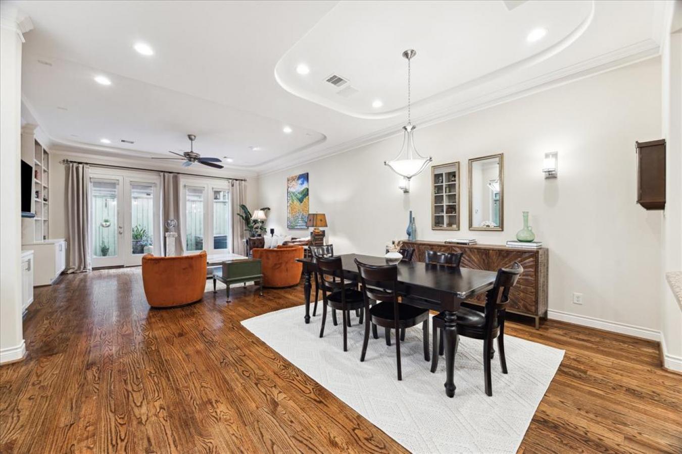 Houston, TX, 77019, United States, 3 Bedrooms Bedrooms, ,3 BathroomsBathrooms,Residential,For Sale,1701144