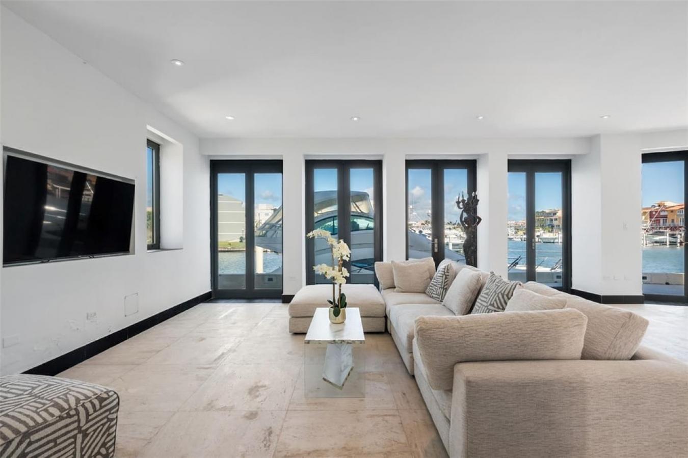 Humacao, 00791, Puerto Rico, 4 Bedrooms Bedrooms, ,4 BathroomsBathrooms,Residential,For Sale,1701126