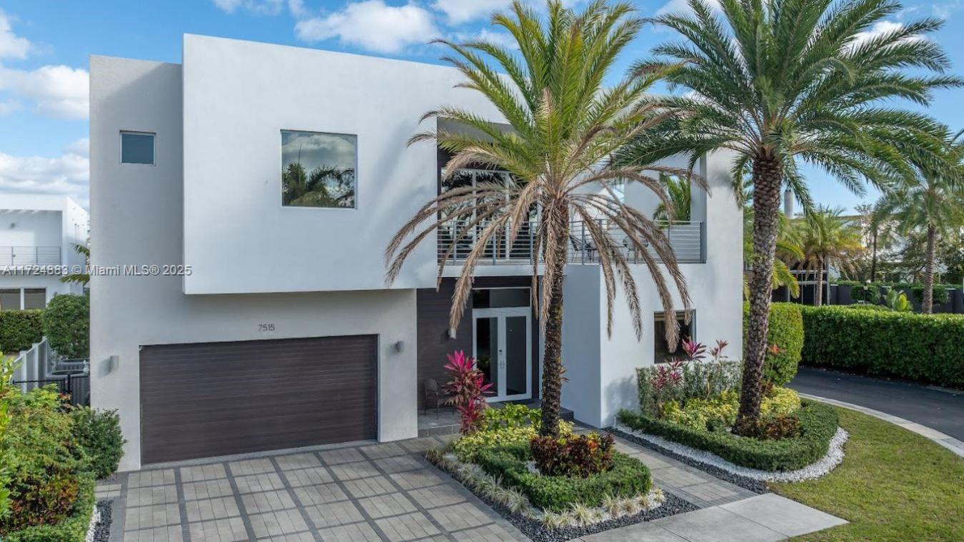 Doral, FL, 33178, United States, 4 Bedrooms Bedrooms, ,4 BathroomsBathrooms,Residential,For Sale,1701095 Doral, FL, 33178, United States, 4 Bedrooms Bedrooms, ,4 BathroomsBathrooms,Residential,For Sale,1701095