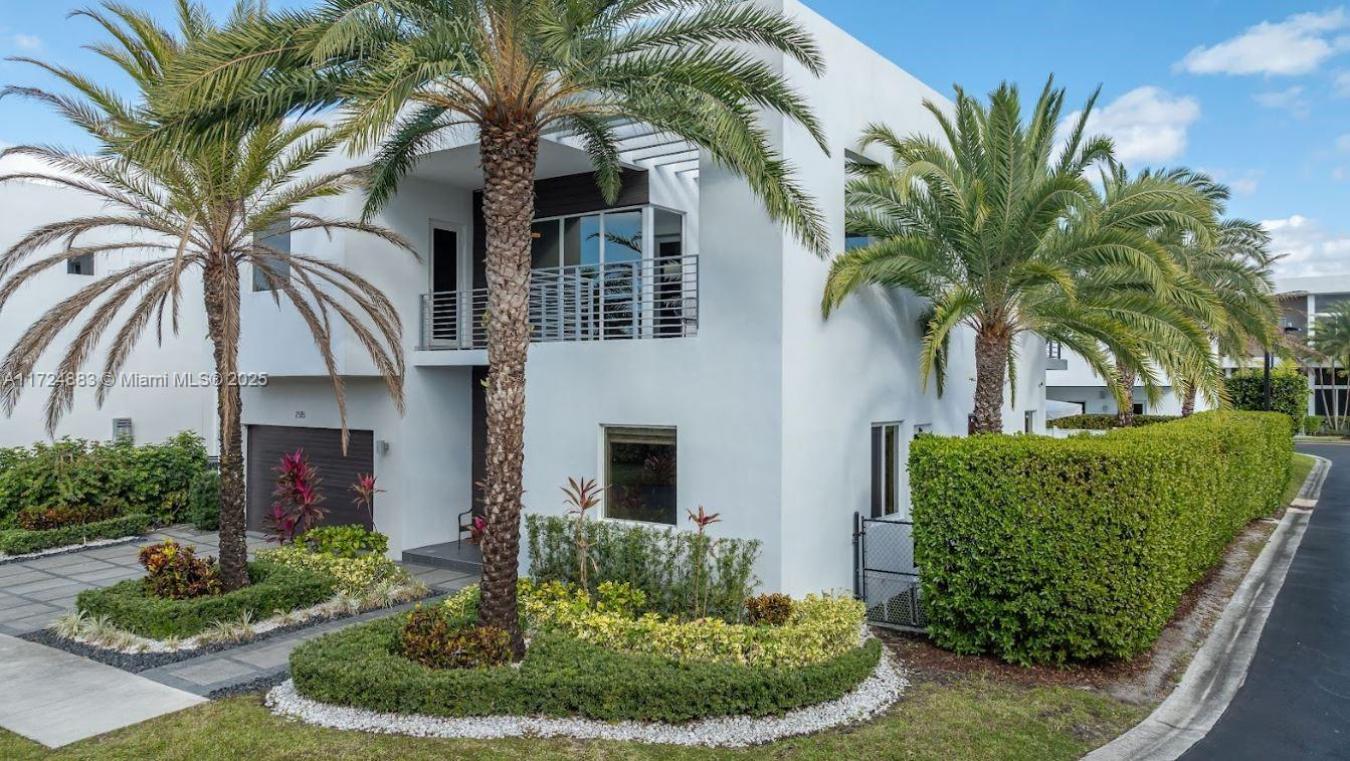 Doral, FL, 33178, United States, 4 Bedrooms Bedrooms, ,4 BathroomsBathrooms,Residential,For Sale,1701095