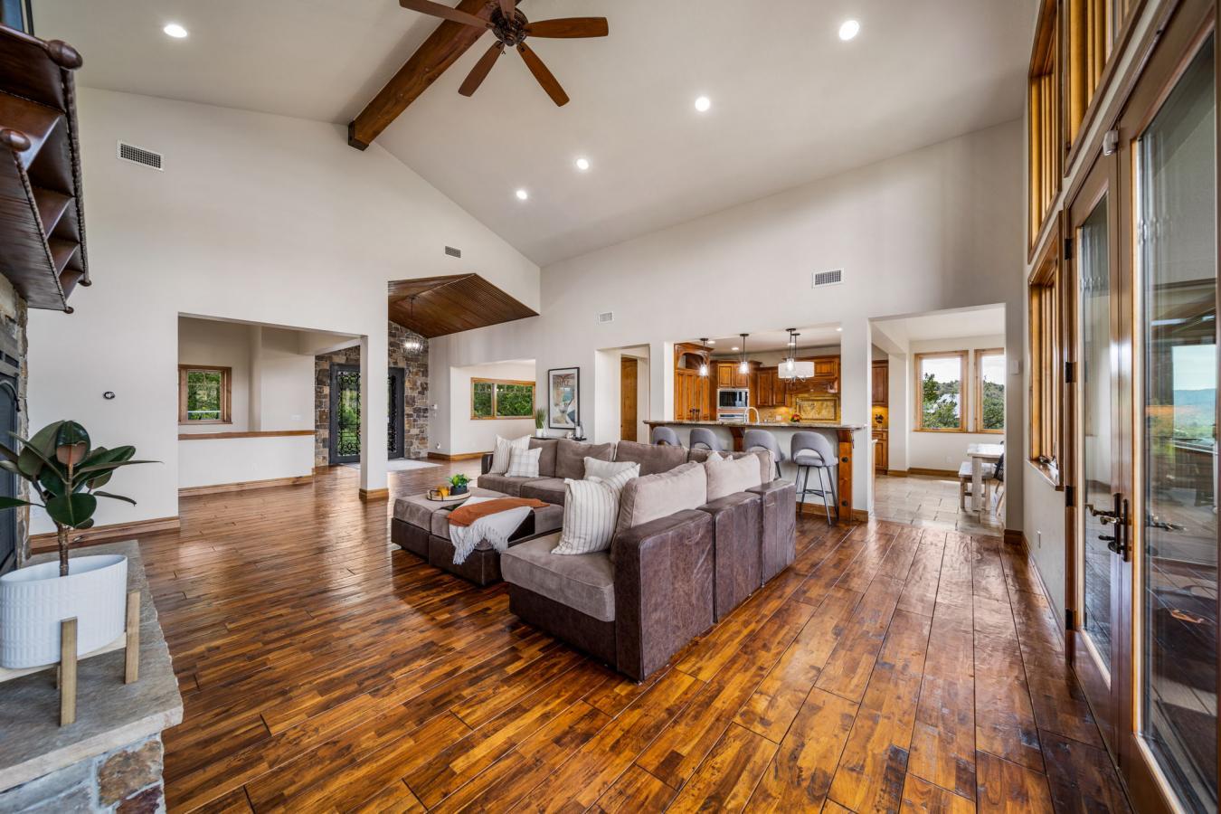 Durango, CO, 81301, United States, 4 Bedrooms Bedrooms, ,1 BathroomBathrooms,Residential,For Sale,1701088