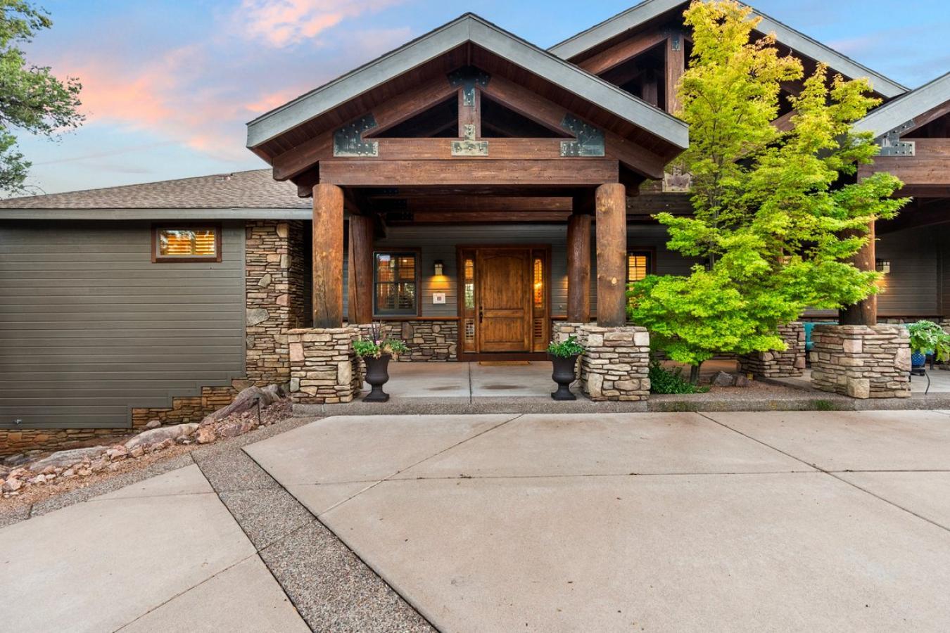 Payson, AZ, 85541, United States, 4 Bedrooms Bedrooms, ,4 BathroomsBathrooms,Residential,For Sale,1701084