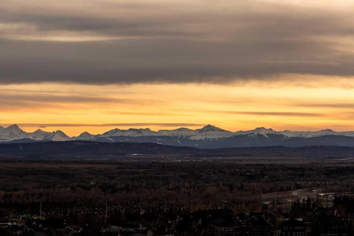 Calgary, AB, T3H 5M1, Canada, 5 Bedrooms Bedrooms, ,4 BathroomsBathrooms,Residential,For Sale,1701083 Calgary, AB, T3H 5M1, Canada, 5 Bedrooms Bedrooms, ,4 BathroomsBathrooms,Residential,For Sale,1701083