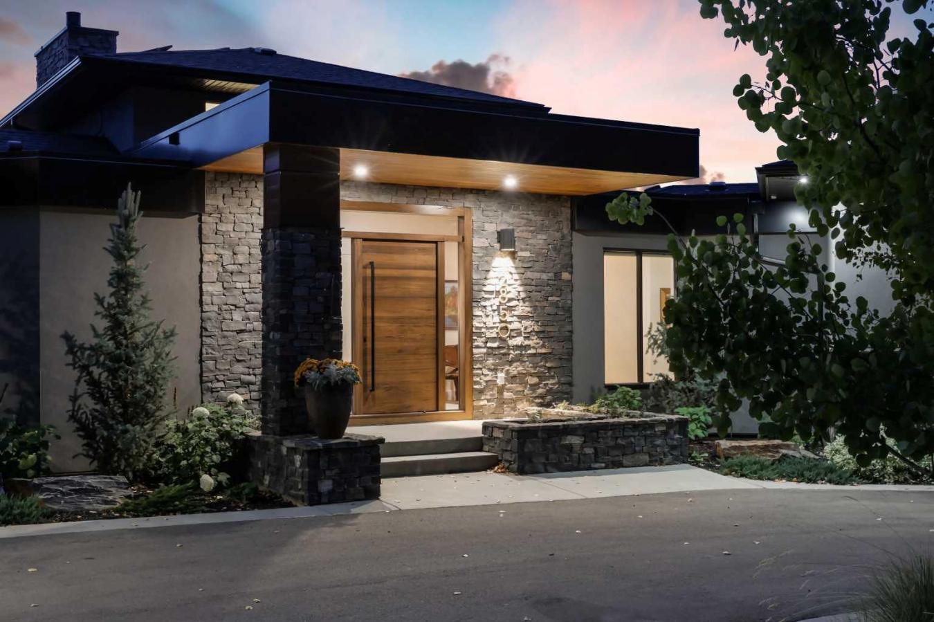 Calgary, AB, T3H 5M1, Canada, 5 Bedrooms Bedrooms, ,4 BathroomsBathrooms,Residential,For Sale,1701083