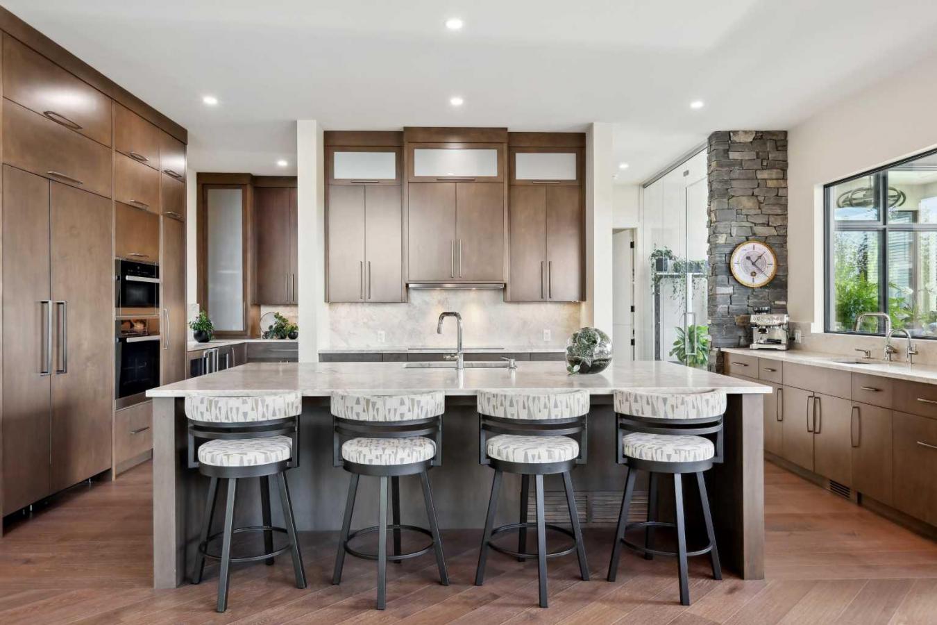 Calgary, AB, T3H 5M1, Canada, 5 Bedrooms Bedrooms, ,4 BathroomsBathrooms,Residential,For Sale,1701083