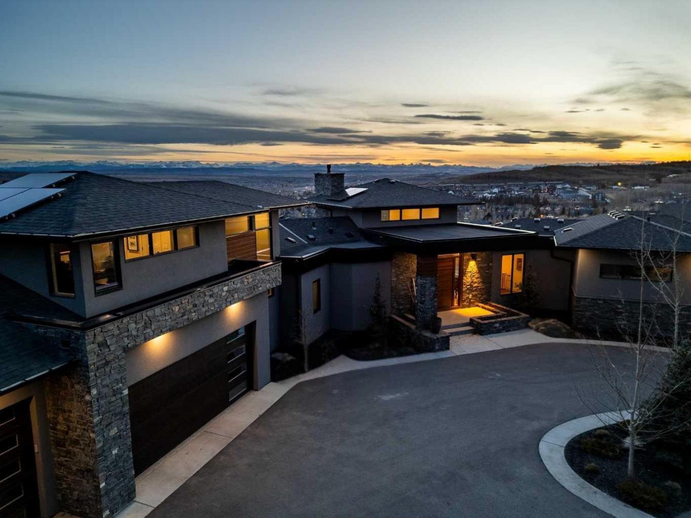 Calgary, AB, T3H 5M1, Canada, 5 Bedrooms Bedrooms, ,4 BathroomsBathrooms,Residential,For Sale,1701083