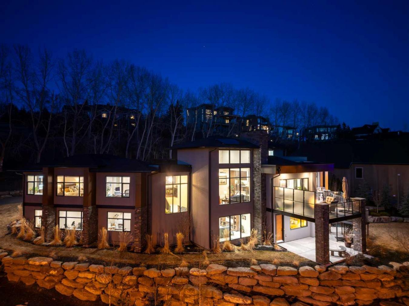 Calgary, AB, T3H 5M1, Canada, 5 Bedrooms Bedrooms, ,4 BathroomsBathrooms,Residential,For Sale,1701083