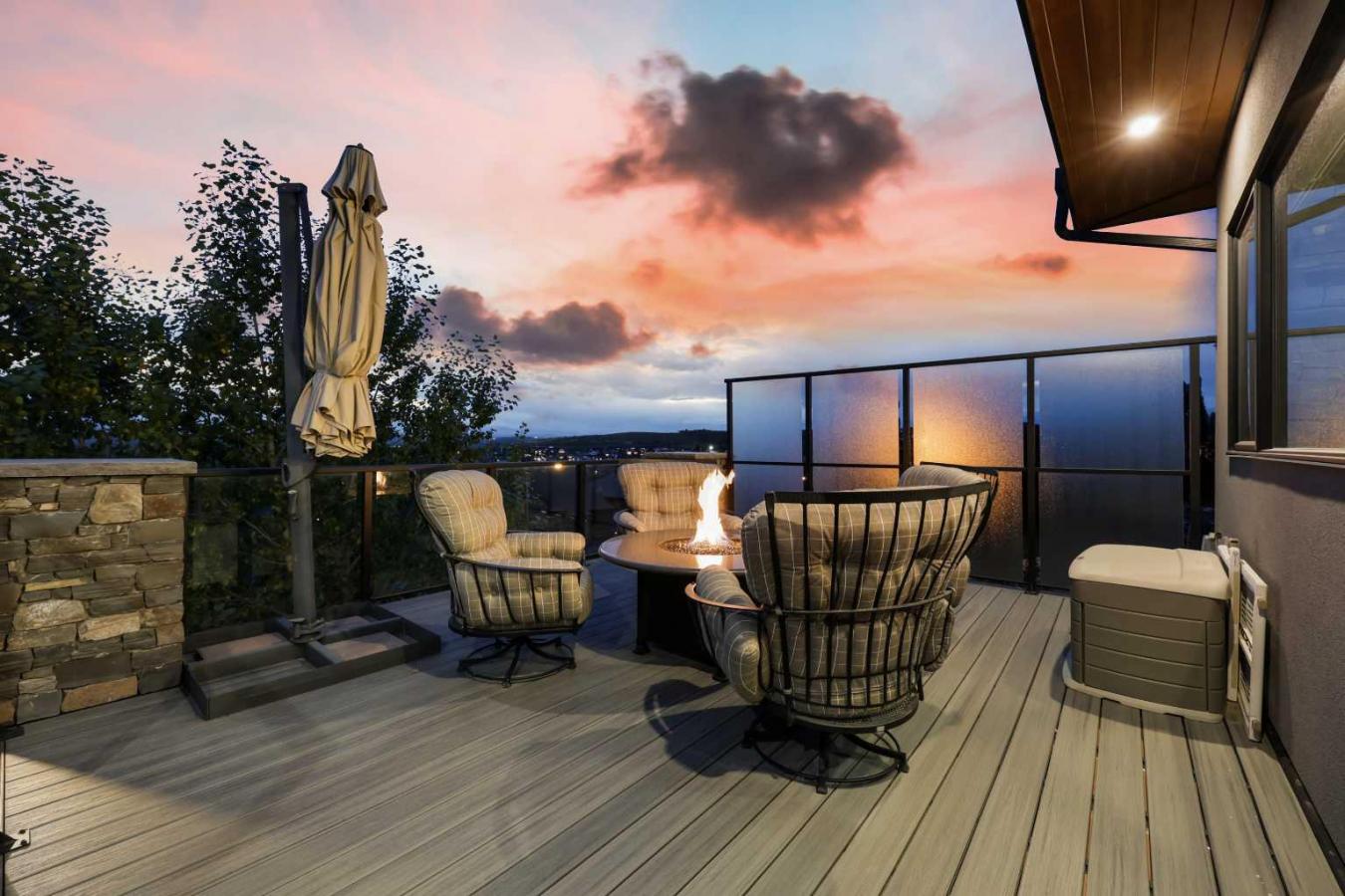 Calgary, AB, T3H 5M1, Canada, 5 Bedrooms Bedrooms, ,4 BathroomsBathrooms,Residential,For Sale,1701083