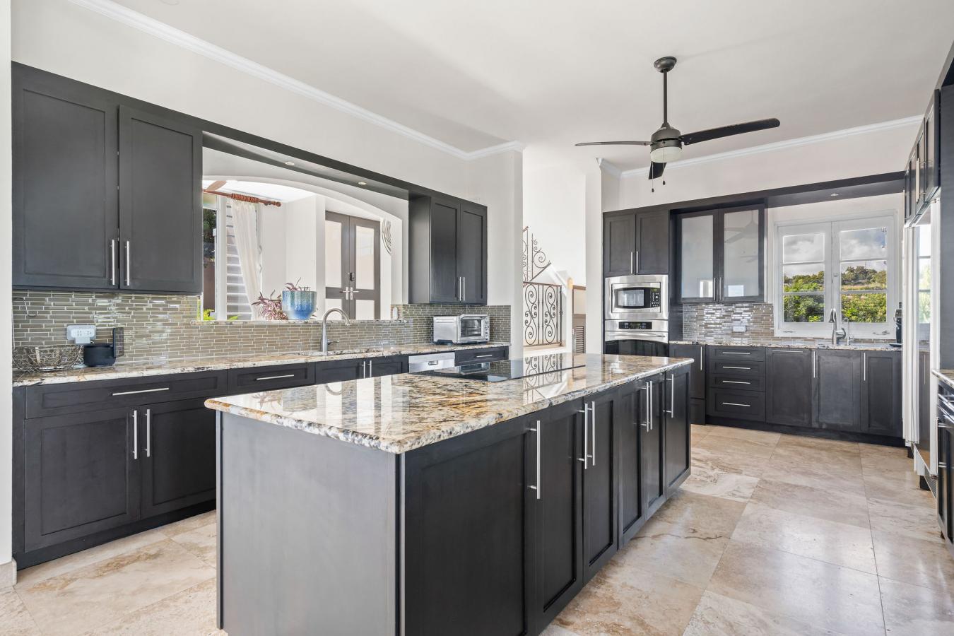 Humacao, 00791, Puerto Rico, 4 Bedrooms Bedrooms, ,3 BathroomsBathrooms,Residential,For Sale,1701074