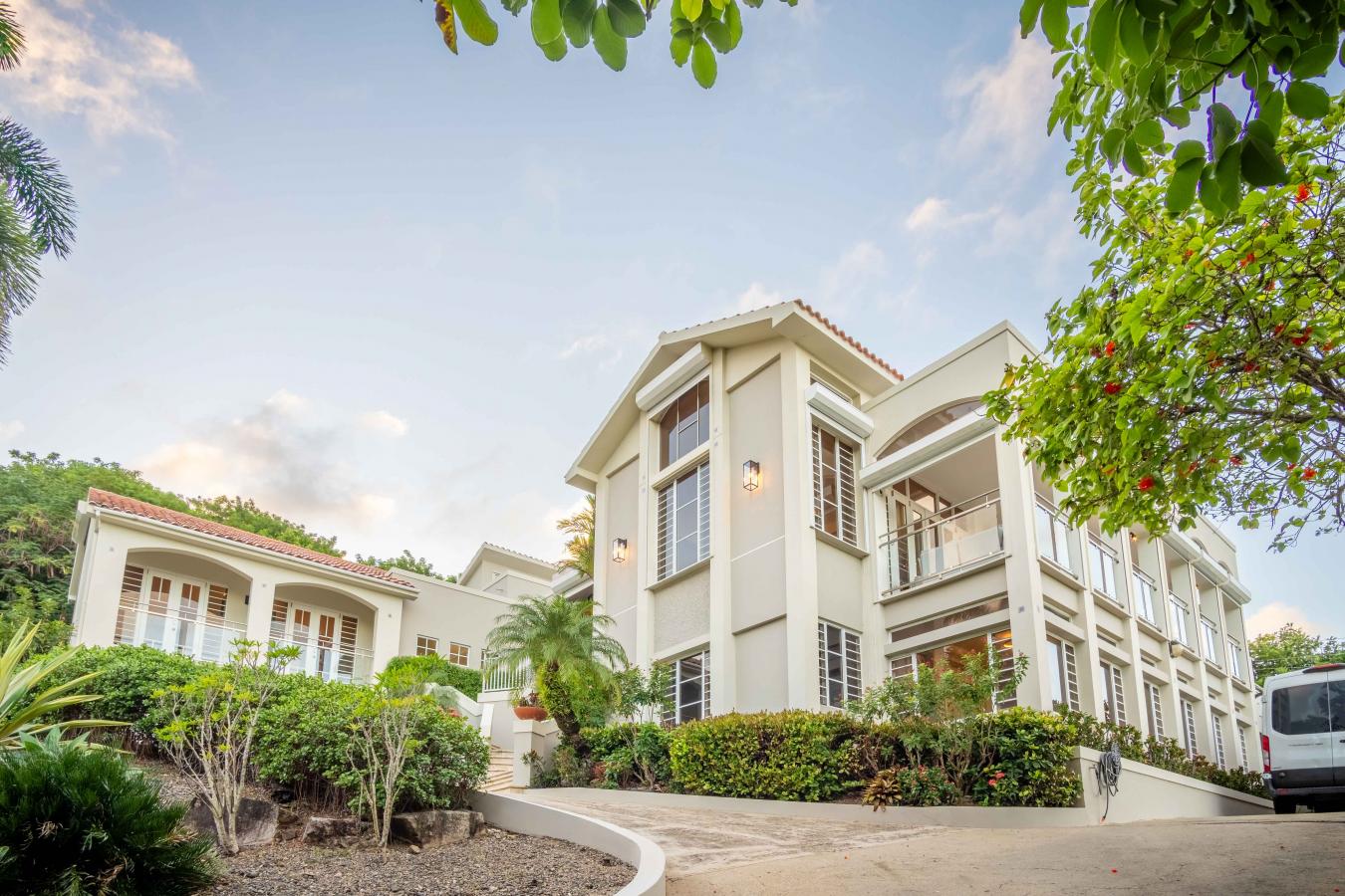 Humacao, 00791, Puerto Rico, 5 Bedrooms Bedrooms, ,4 BathroomsBathrooms,Residential,For Sale,1943964