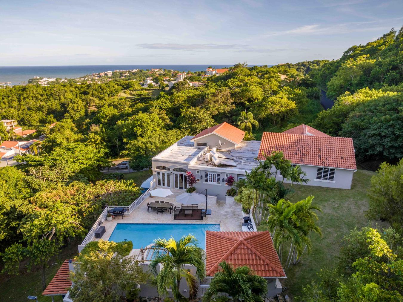 Humacao, 00791, Puerto Rico, 5 Bedrooms Bedrooms, ,4 BathroomsBathrooms,Residential,For Sale,1943964
