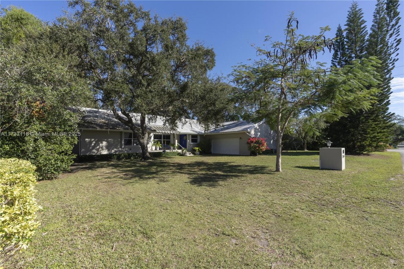 Miami, FL, 33156, United States, 3 Bedrooms Bedrooms, ,3 BathroomsBathrooms,Residential,For Sale,1701071