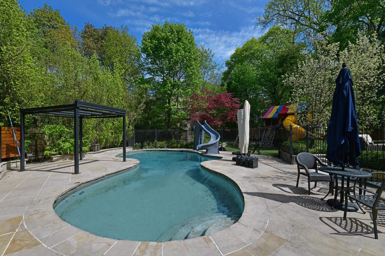 Toronto, ON, M5N 1X7, Canada, 4 Bedrooms Bedrooms, ,8 BathroomsBathrooms,Residential,For Sale,1701067