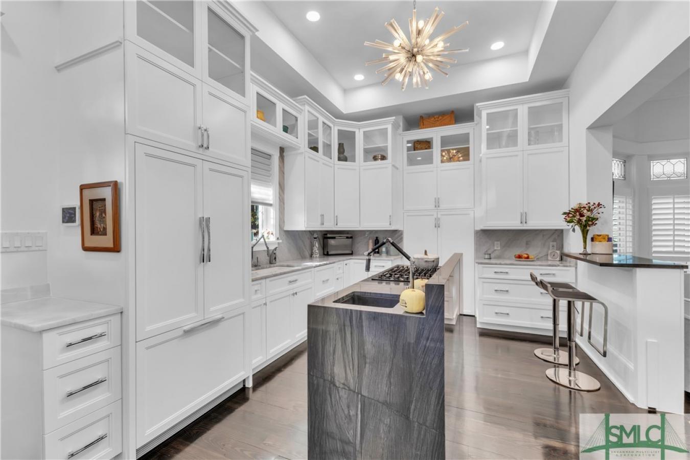 Savannah, GA, 31401, United States, 7 Bedrooms Bedrooms, ,6 BathroomsBathrooms,Residential,For Sale,1701049