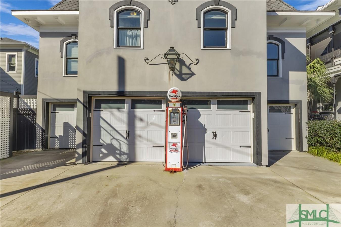 Savannah, GA, 31401, United States, 7 Bedrooms Bedrooms, ,6 BathroomsBathrooms,Residential,For Sale,1701049