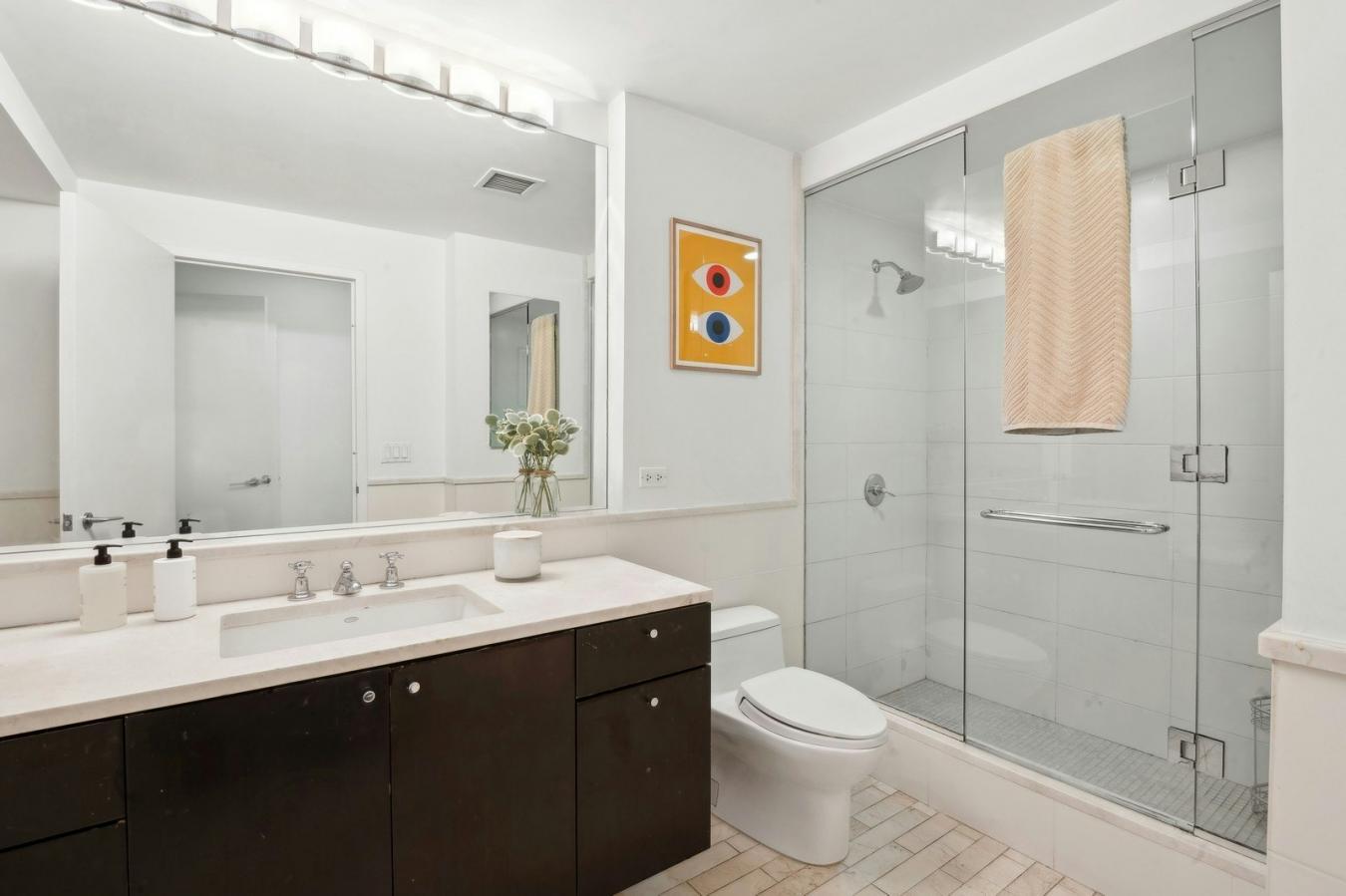 New York, New York, 10022, United States, 4 Bedrooms Bedrooms, ,3 BathroomsBathrooms,Residential,For Sale,1844503