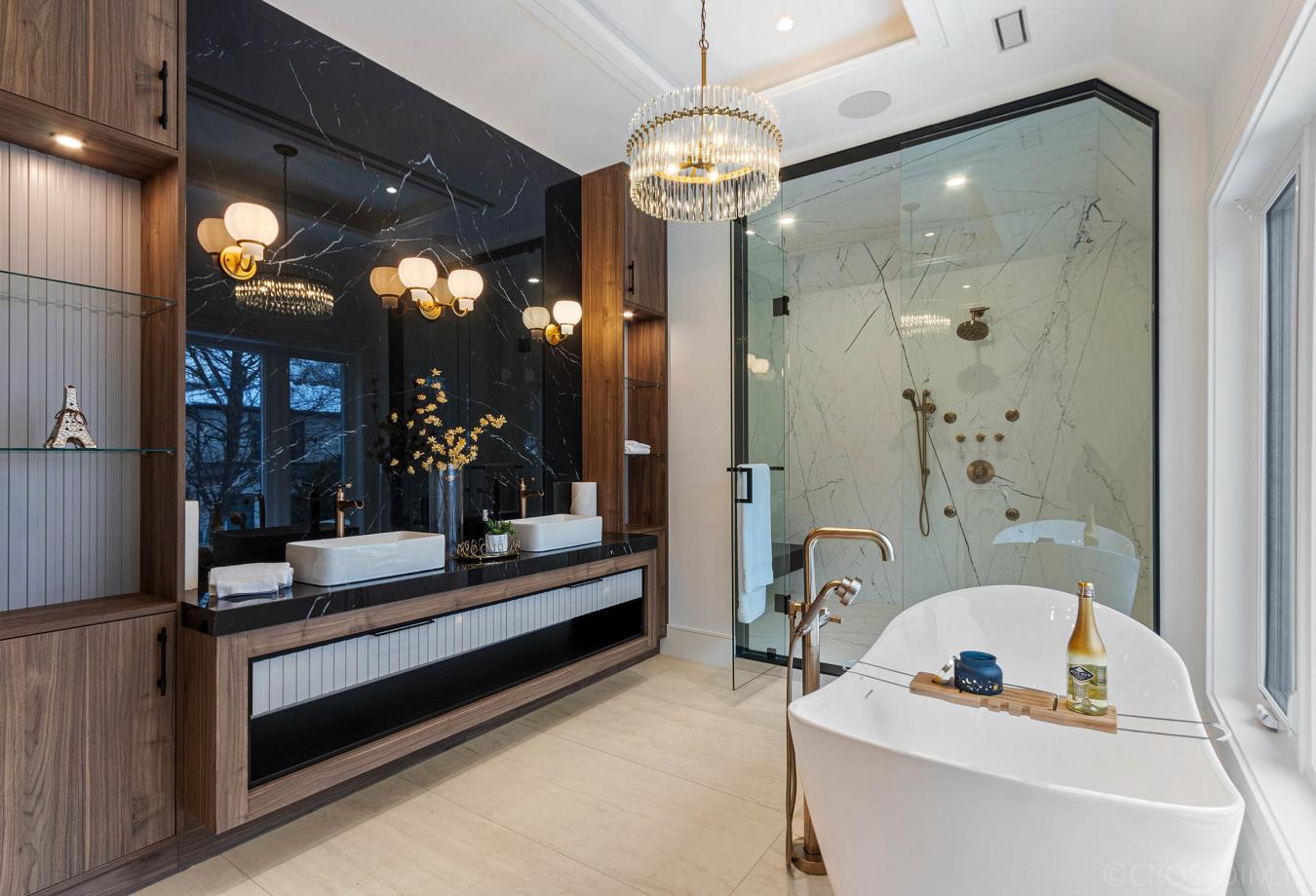 Toronto, ON, M2P 1Z1, Canada, 5 Bedrooms Bedrooms, ,8 BathroomsBathrooms,Residential,For Sale,1700996