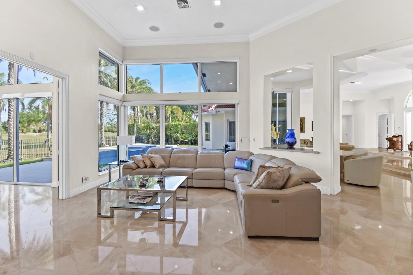 Weston, FL, 33331, United States, 6 Bedrooms Bedrooms, ,5 BathroomsBathrooms,Residential,For Sale,1700987