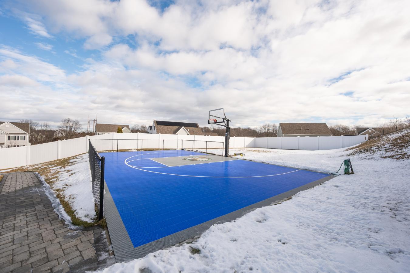 Salem, MA, 01970, United States, 4 Bedrooms Bedrooms, ,2 BathroomsBathrooms,Residential,For Sale,1700983