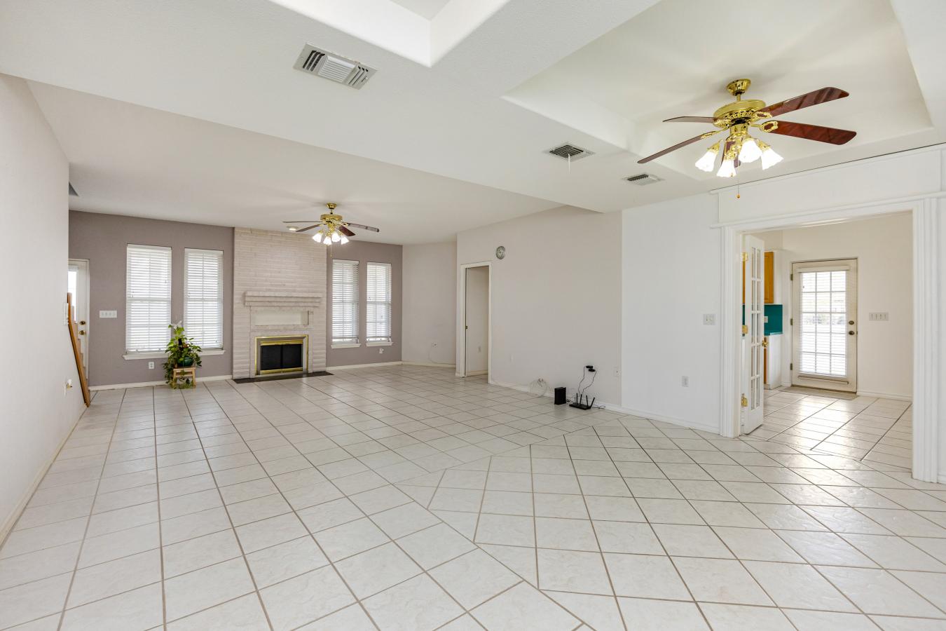 Corpus Christi, TX, 78413, United States, 4 Bedrooms Bedrooms, ,3 BathroomsBathrooms,Residential,For Sale,1700975