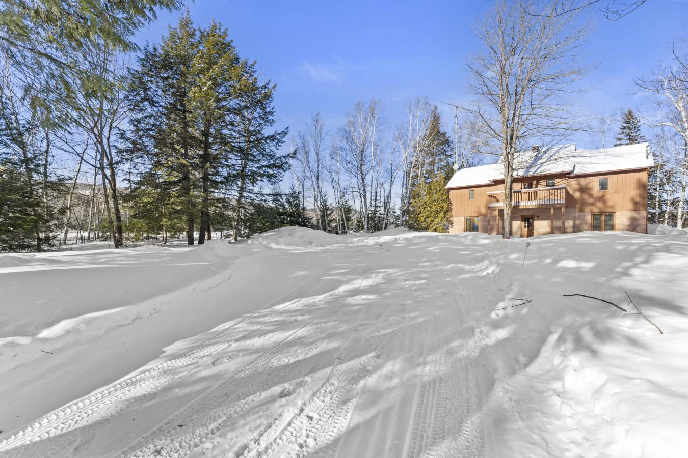 ORFORD, QC, J1X 6M9, Canada, 3 Bedrooms Bedrooms, ,2 BathroomsBathrooms,Residential,For Sale,1706991