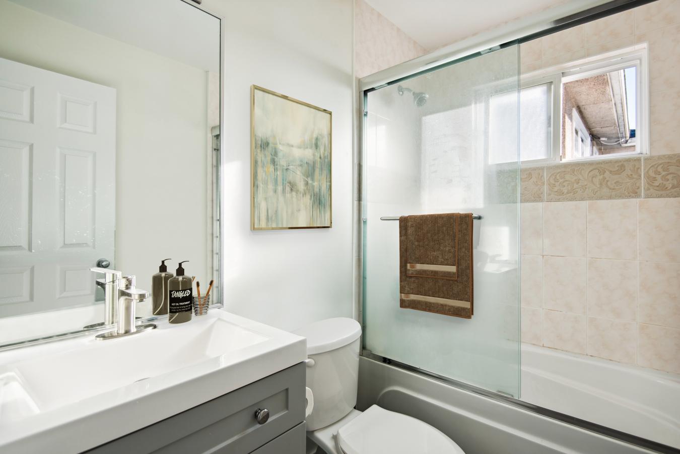 Vancouver, BC, V5X 3H6, Canada, 3 Bedrooms Bedrooms, ,4 BathroomsBathrooms,Residential,For Sale,1706988