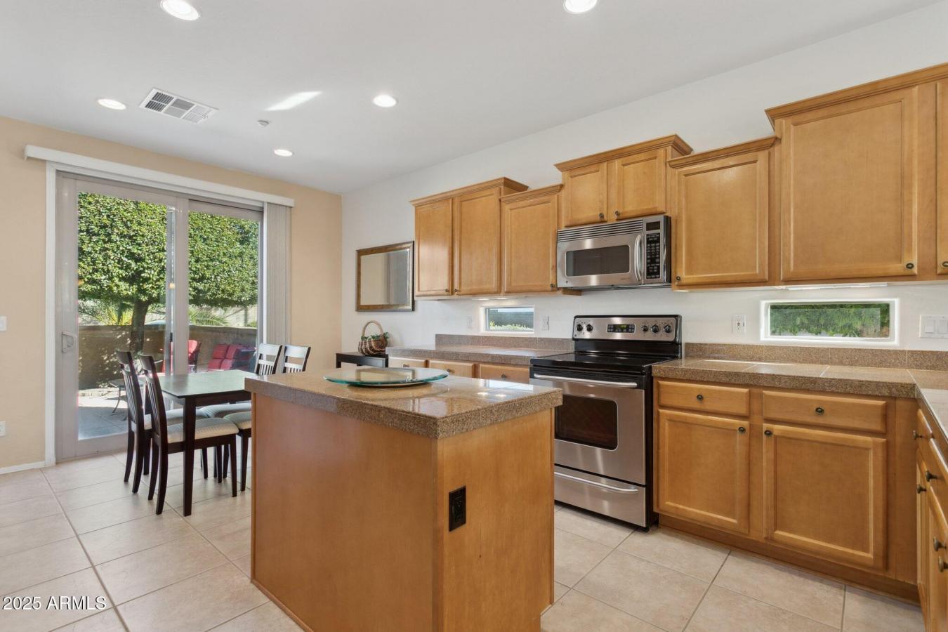 Peoria, Arizona, 85383, United States, 2 Bedrooms Bedrooms, ,2 BathroomsBathrooms,Residential,For Sale,1706978