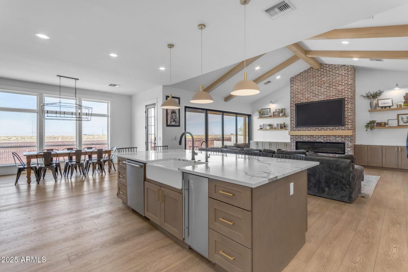 Mesa, Arizona, 85207, United States, 7 Bedrooms Bedrooms, ,Residential,For Sale,1706929