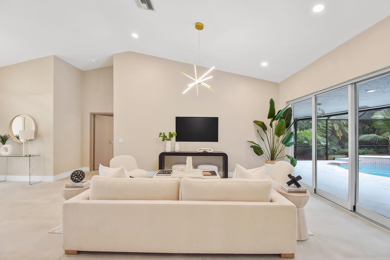 Weston, Florida, 33326, United States, 5 Bedrooms Bedrooms, ,2 BathroomsBathrooms,Residential,For Sale,1706914