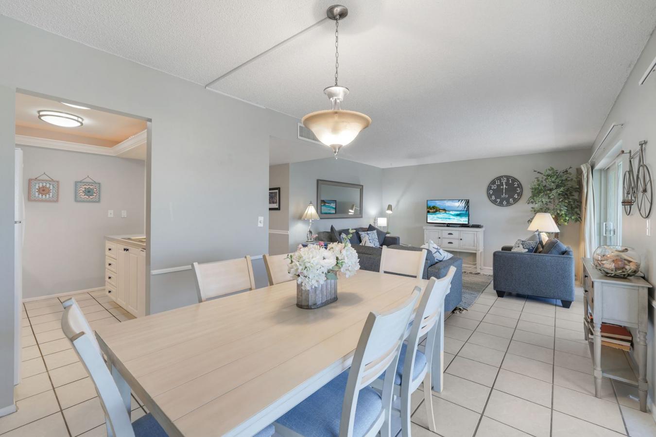 SANIBEL, Florida, 33957-0004, United States, 2 Bedrooms Bedrooms, ,2 BathroomsBathrooms,Residential,For Sale,1706911