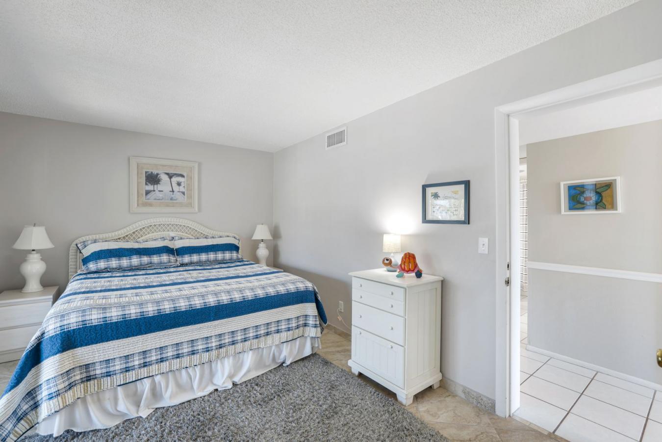 SANIBEL, Florida, 33957-0004, United States, 2 Bedrooms Bedrooms, ,2 BathroomsBathrooms,Residential,For Sale,1706911
