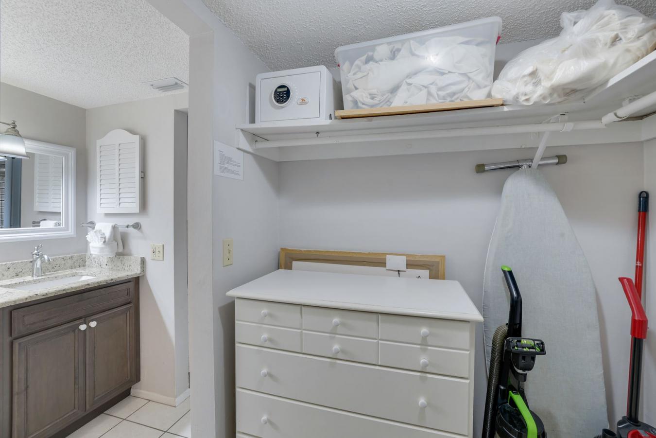 SANIBEL, Florida, 33957-0004, United States, 2 Bedrooms Bedrooms, ,2 BathroomsBathrooms,Residential,For Sale,1706911