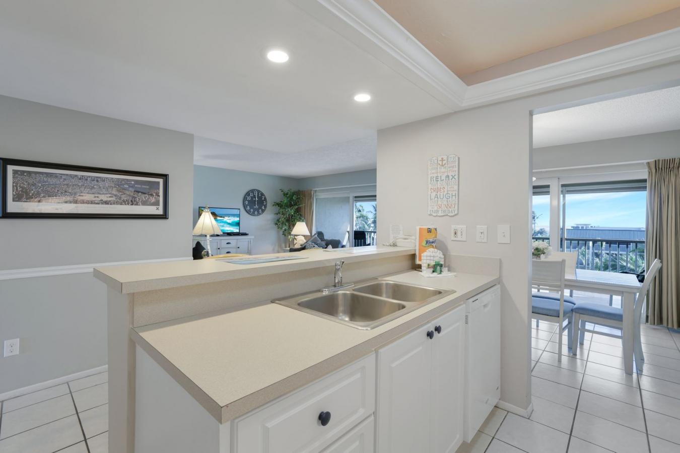 SANIBEL, Florida, 33957-0004, United States, 2 Bedrooms Bedrooms, ,2 BathroomsBathrooms,Residential,For Sale,1706911