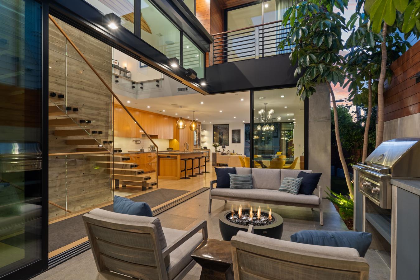 Redondo Beach, California, 90277, United States, 3 Bedrooms Bedrooms, ,2 BathroomsBathrooms,Residential,For Sale,1709478