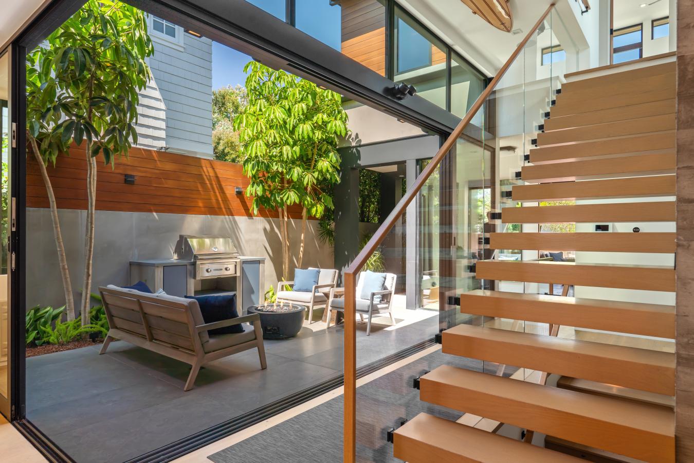 Redondo Beach, California, 90277, United States, 3 Bedrooms Bedrooms, ,2 BathroomsBathrooms,Residential,For Sale,1709478