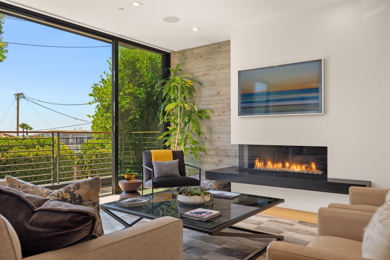Redondo Beach, California, 90277, United States, 3 Bedrooms Bedrooms, ,2 BathroomsBathrooms,Residential,For Sale,1709478