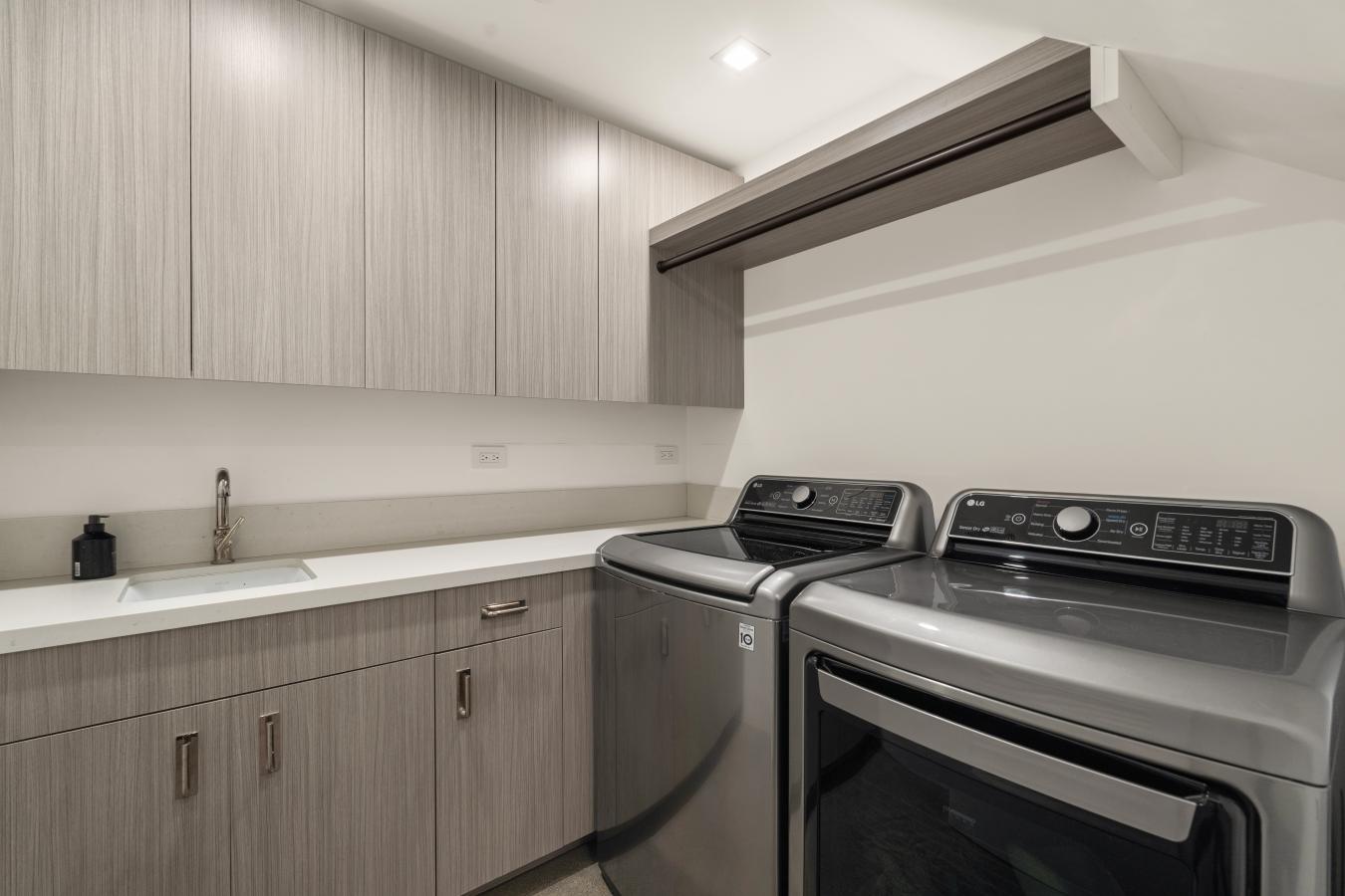 Redondo Beach, California, 90277, United States, 3 Bedrooms Bedrooms, ,2 BathroomsBathrooms,Residential,For Sale,1709478