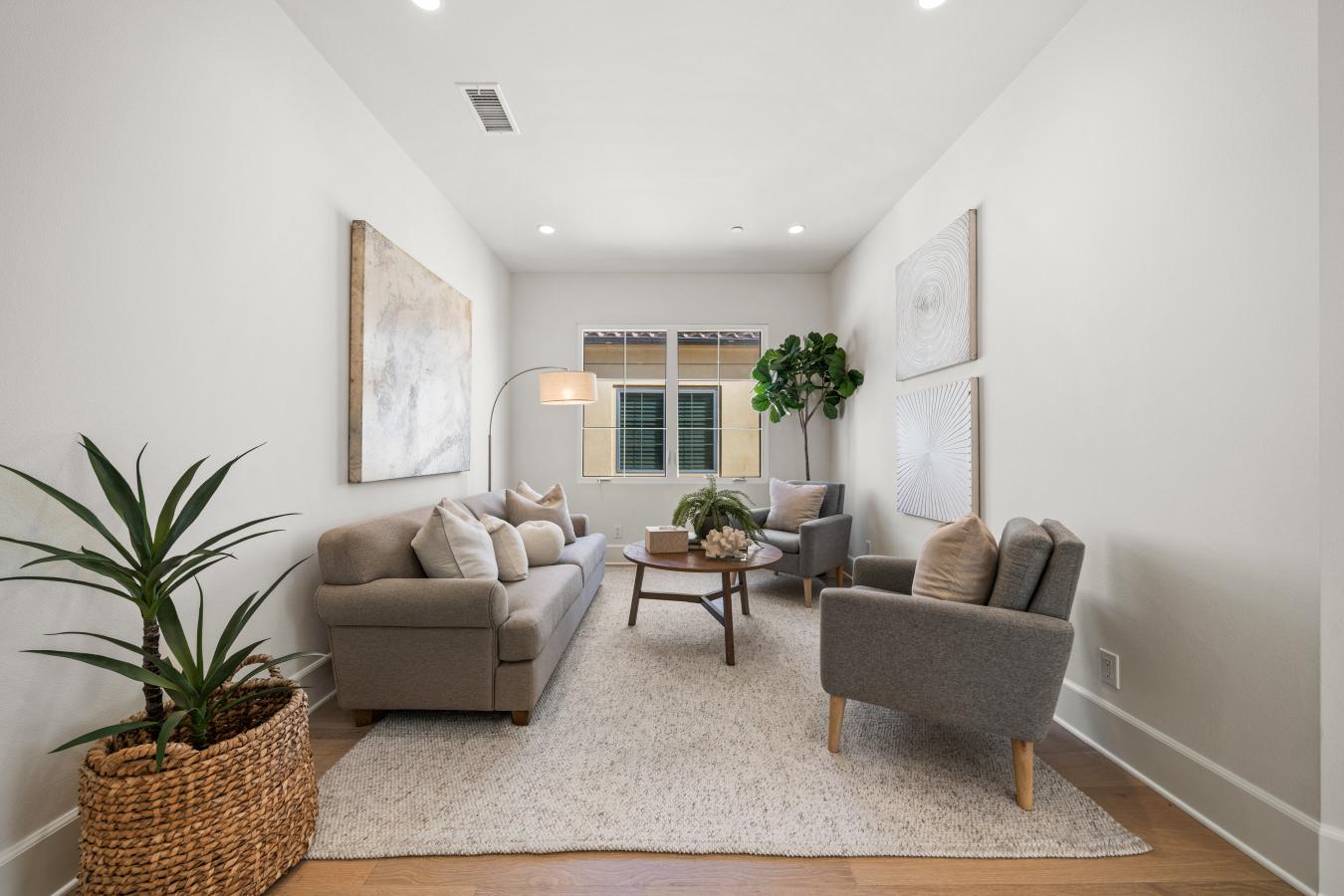 Irvine, Orange, 92602, United States, 4 Bedrooms Bedrooms, ,3 BathroomsBathrooms,Residential,For Sale,1889269