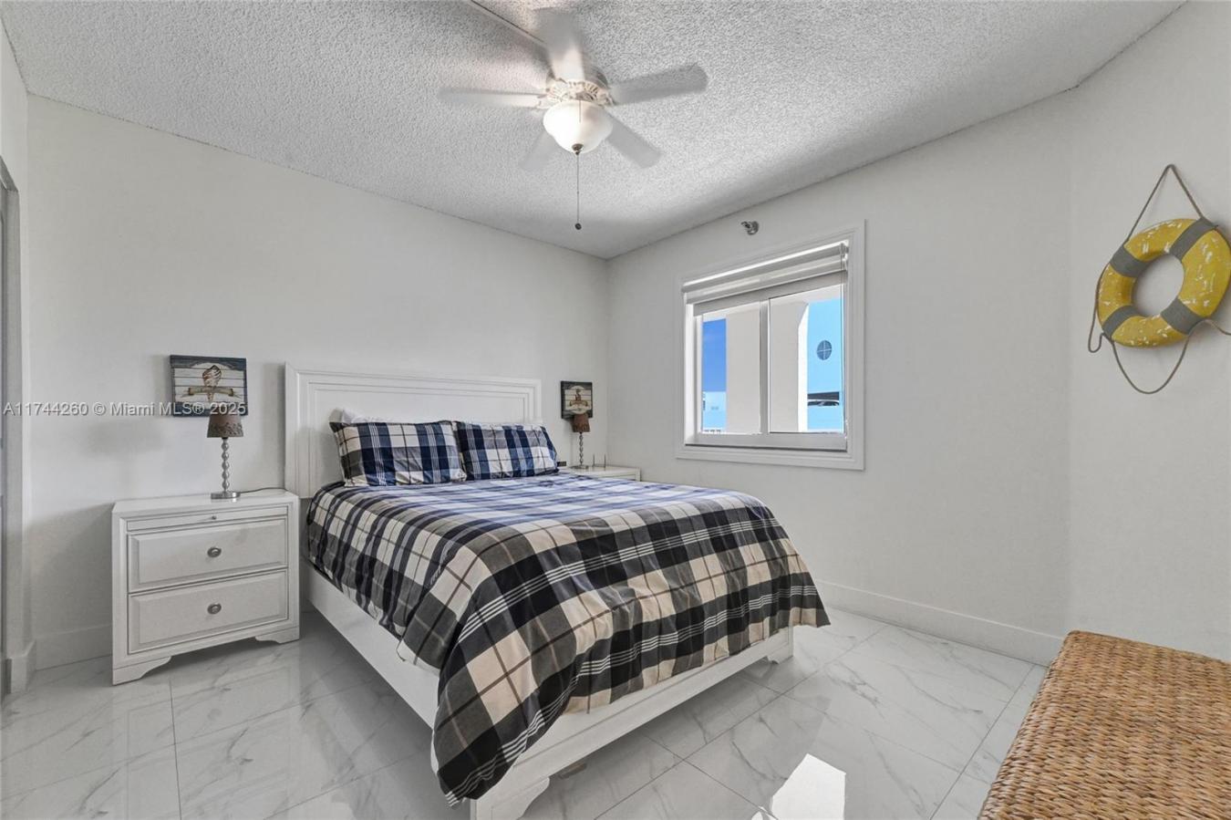 Sunny Isles Beach, Florida, 33160, United States, 2 Bedrooms Bedrooms, ,2 BathroomsBathrooms,Residential,For Sale,1709471