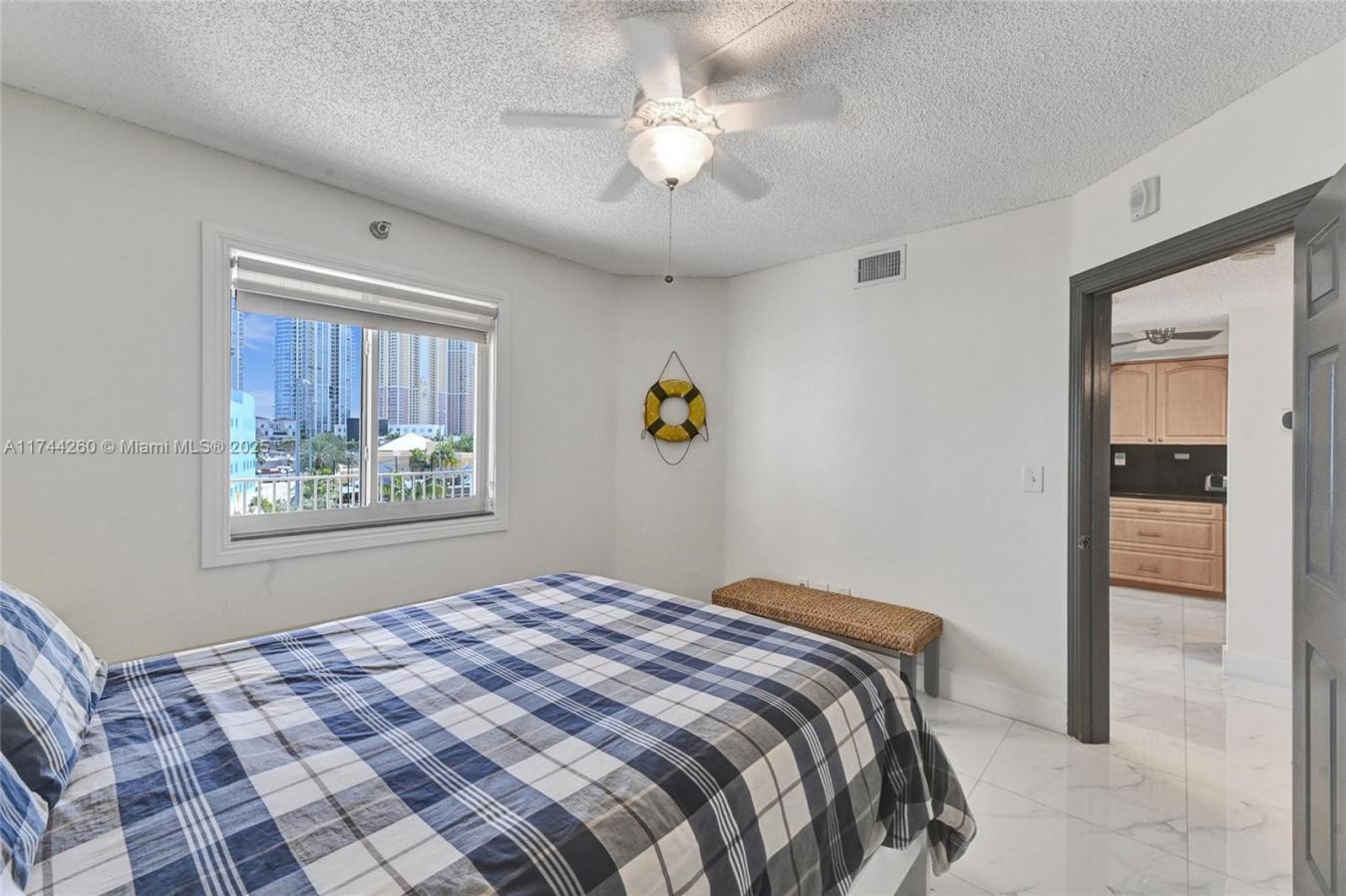 Sunny Isles Beach, Florida, 33160, United States, 2 Bedrooms Bedrooms, ,2 BathroomsBathrooms,Residential,For Sale,1709471
