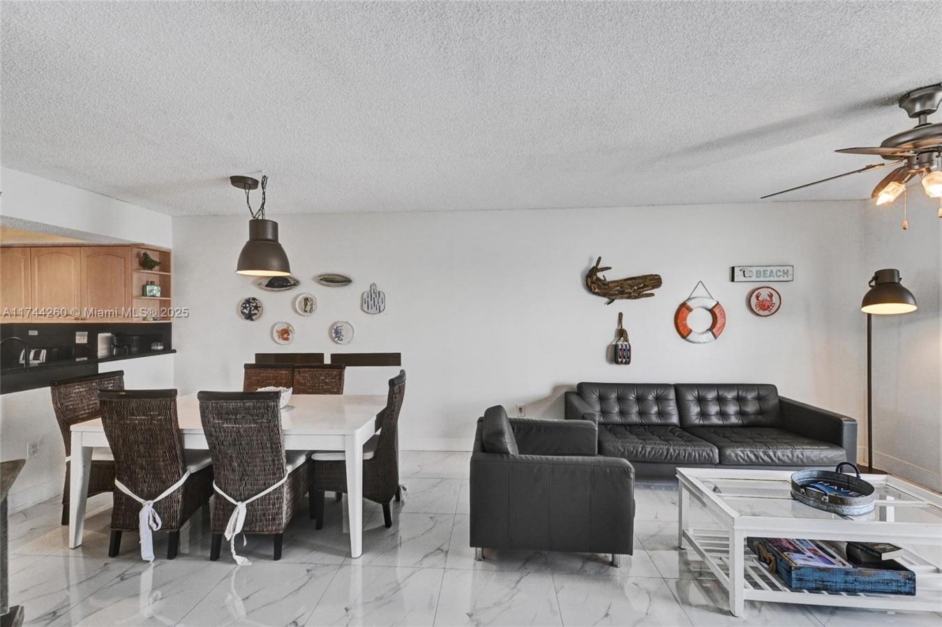 Sunny Isles Beach, Florida, 33160, United States, 2 Bedrooms Bedrooms, ,2 BathroomsBathrooms,Residential,For Sale,1709471