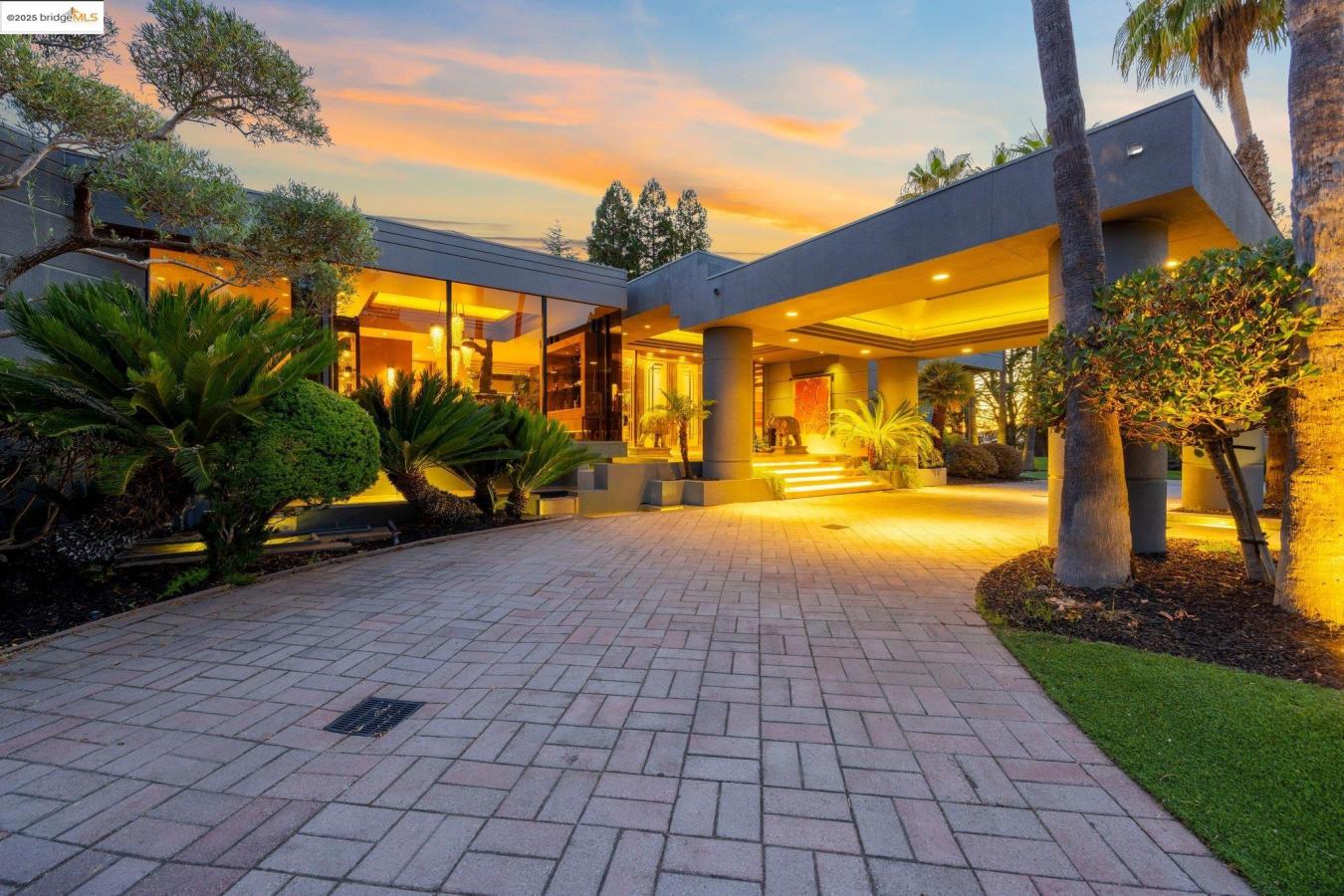 Danville, California, 94506, United States, 4 Bedrooms Bedrooms, ,5 BathroomsBathrooms,Residential,For Sale,1709469