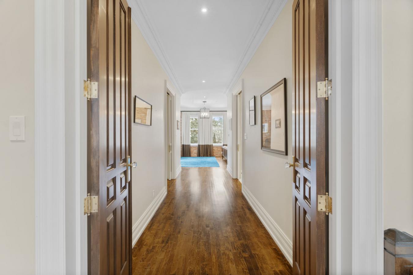 Toronto, ON, M4W 1P6, Canada, 4 Bedrooms Bedrooms, ,5 BathroomsBathrooms,Residential,For Sale,1709461